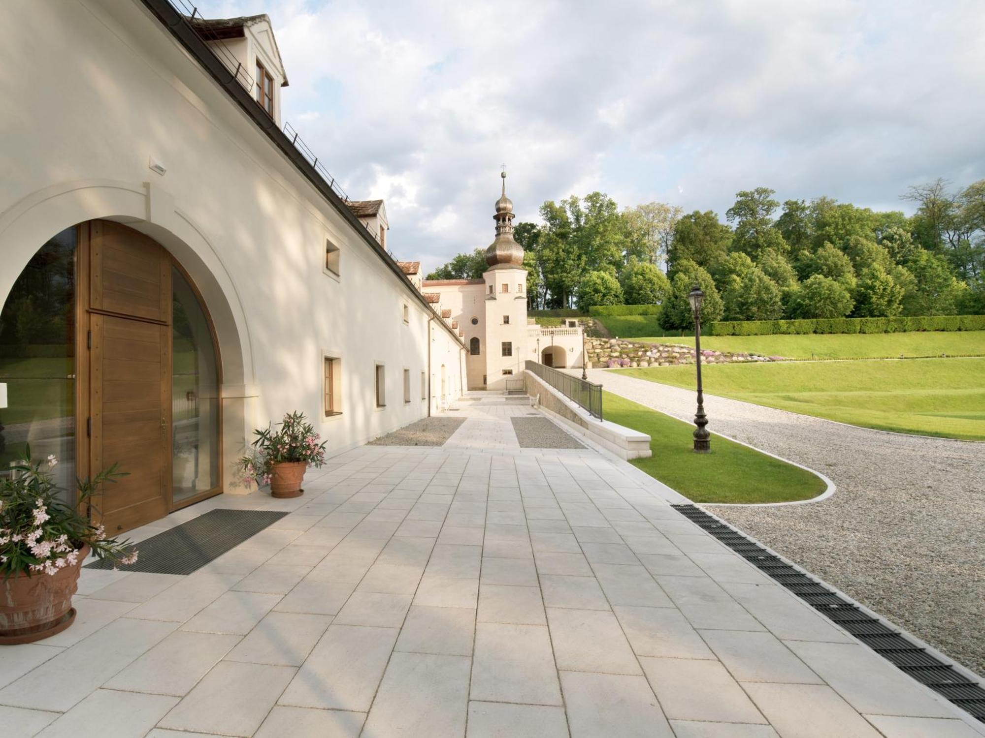 Schloss Thalheim ザンクト・ペルテン エクステリア 写真