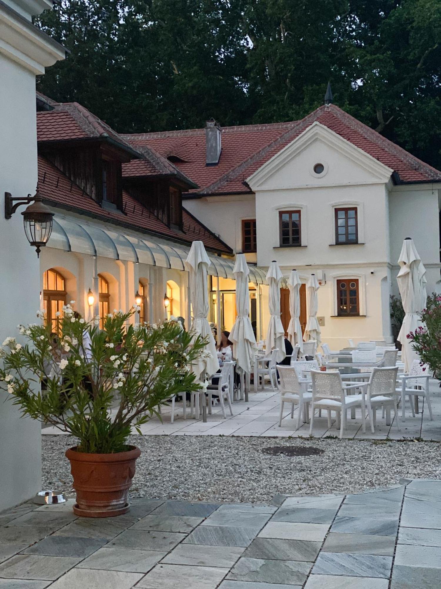 Schloss Thalheim ザンクト・ペルテン エクステリア 写真